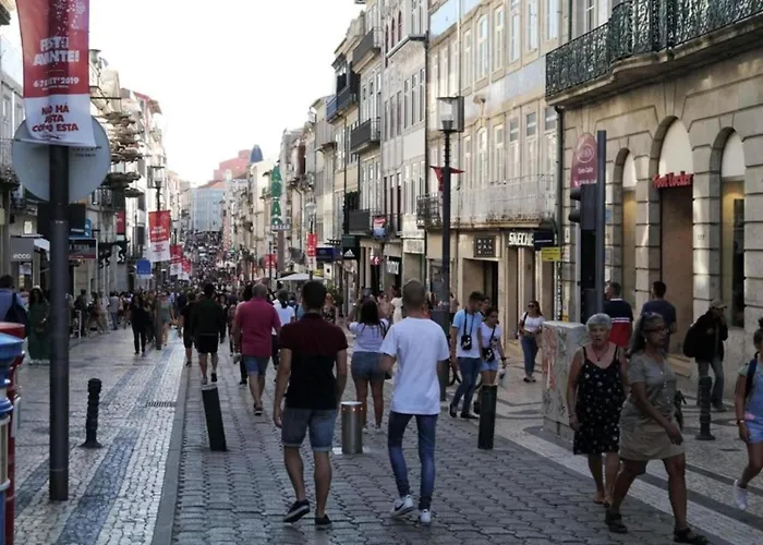 דירה Modern And Cozy In *