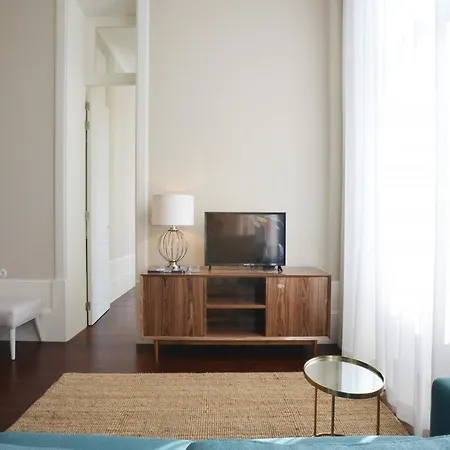 Modern And Cozy In Oporto